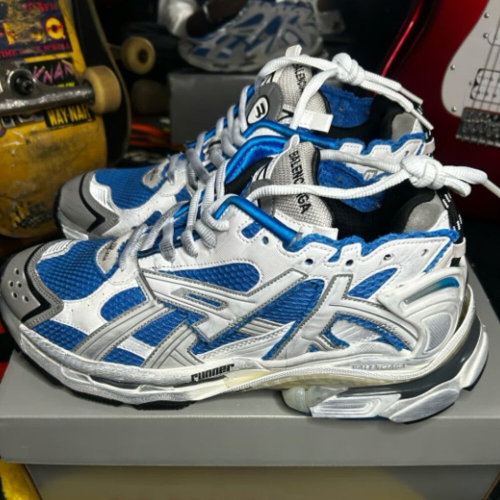 Balenciaga Runners blue/white (size 11)